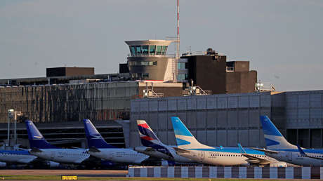 El responsable de protocolo de la Cancillería de Argentina renuncia por el incidente con los reyes de España