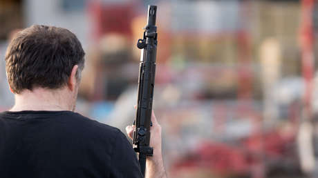 VIDEO: Un desconocido acribilla con un rifle de asalto un complejo residencial en EE.UU. y vuelve al día siguiente para hacer lo mismo