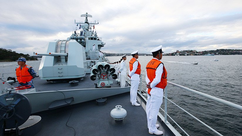 VIDEO: Un buque de guerra chino armado con un cañón electromagnético zarpa rumbo al Pacífico