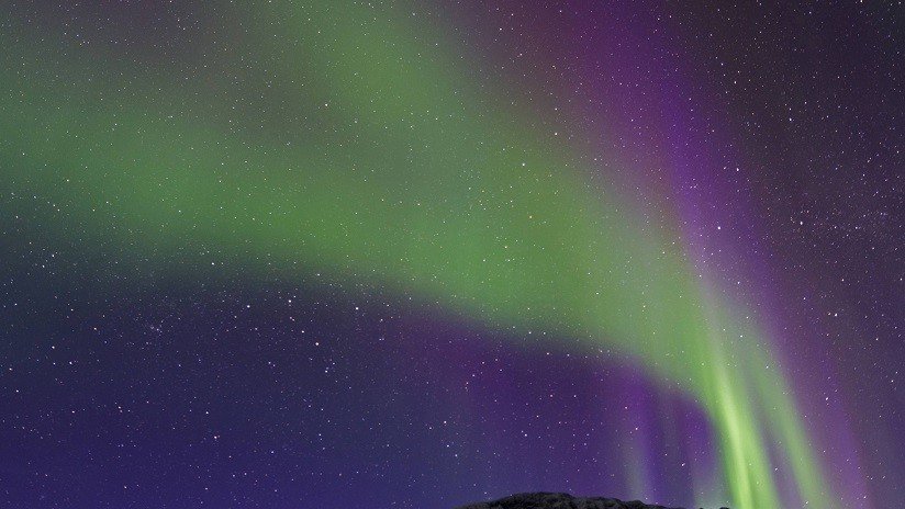 VIDEO: Asombroso 'timelapse' muestra cómo un experimento de la NASA crea una imagen surrealista en el cielo nocturno