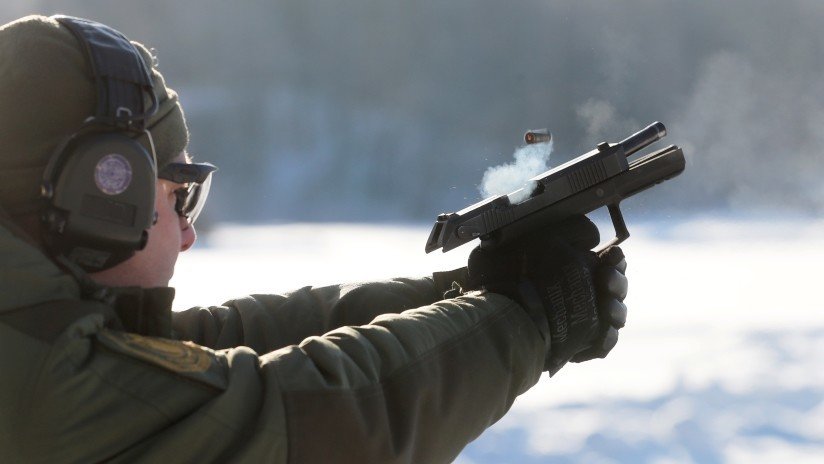 Ministerio de Defensa de Rusia da luz verde a la producción en serie de la nueva pistola Udav