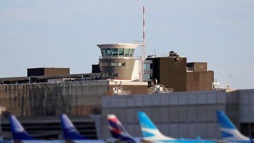 "Son unos inútiles": La bronca de un piloto a una controladora después de que dos aviones se cruzaran a pocos metros en Argentina (AUDIO)