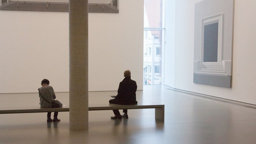 VIDEO: Encuentran un completo chileno en una galería de arte de Nueva York