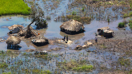 Casi 600 muertos y cientos de miles de vidas rotas: Vista aérea de la época negra de Mozambique