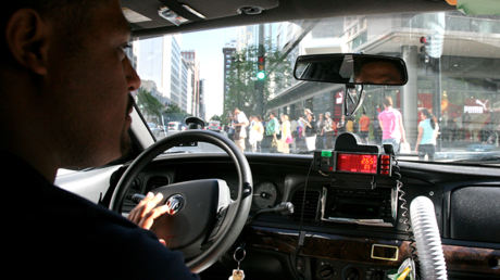 VIDEO: El llanto desconsolado de un conductor de Uber EE.UU. acusado de violación enoja al juez