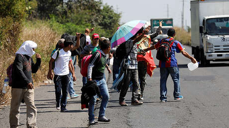 VIDEO: Niños migrantes hondureños propinan una paliza a una familia en el sureste de México