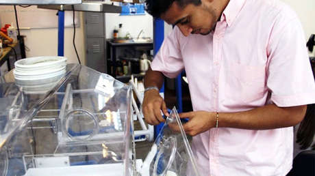 VIDEO: Conozca al equipo de tecnólogos venezolanos que salvan las vidas de bebés en medio de la crisis