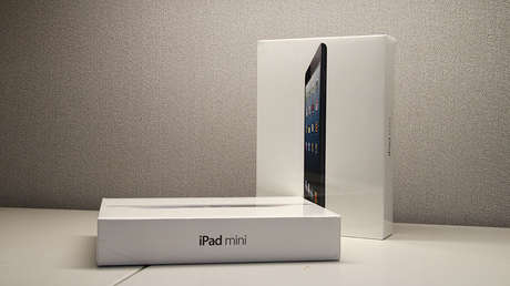 VIDEO: Un bloguero raya, quema y dobla el nuevo iPad Mini para comprobar su resistencia