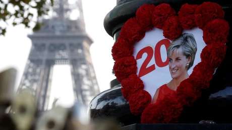 Patólogo afirma que la princesa Diana murió por una herida "pequeña" pero "en el peor sitio"