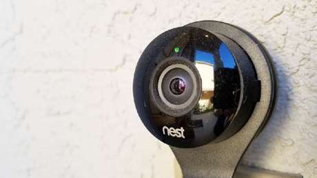 Alto oficial de la Armada de Nueva Zelanda afronta cargos por instalar una cámara oculta en baño de sede diplomática en EE.UU.