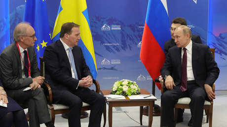 "Es simplemente un bandido": Putin 'reprende' al intérprete de su reunión con el primer ministro de Suecia