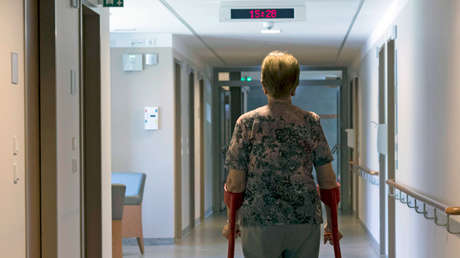 "¿Te arranco la cabeza?": Investigan a tres empleados de un centro de mayores en Madrid por malos tratos a dos residentes (VIDEO) 