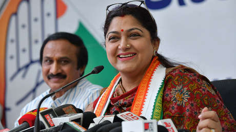 VIDEO: Una política india se convierte en heroína tras dar un bofetón a un hombre que la manoseó