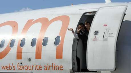 Un avión de EasyJet deja a todos los pasajeros en un aeropuerto y continúa el vuelo sin ellos