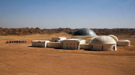 China abre una 'base marciana' para adolescentes en el desierto de Gobi (FOTOS)