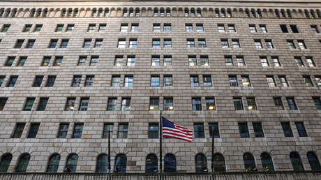 La Reserva Federal de EE.UU. toma medidas contra bancos de Puerto Rico tras las sanciones a Caracas