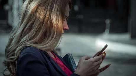 EE.UU. Una mujer encarcelada por enviar 159.000 mensajes a un hombre quiere que se reabra el caso