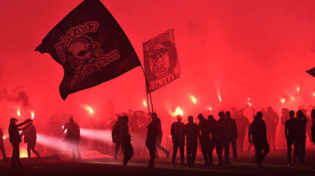 FOTOS, VIDEOS: Equipo griego de fútbol desata impactante celebración al coronarse campeón después de 34 años