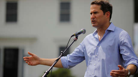 Un nuevo candidato demócrata a la presidencia de EE.UU. afirma que no construiría un muro ni ante una invasión alienígena