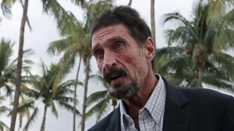McAfee planea revelar la identidad del mítico 'Satoshi Nakamoto', padre del bitcóin