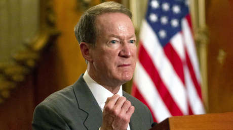 Exembajador de EE.UU. en Venezuela: "La opción militar no necesariamente contempla la llegada de marines"