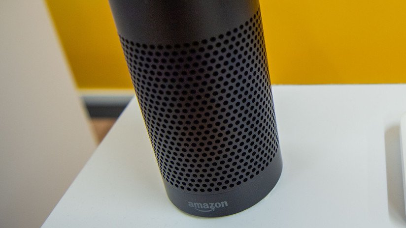 Alexa permite borrar las conversaciones que graba de sus usuarios pero almacena e impide borrar sus transcripciones