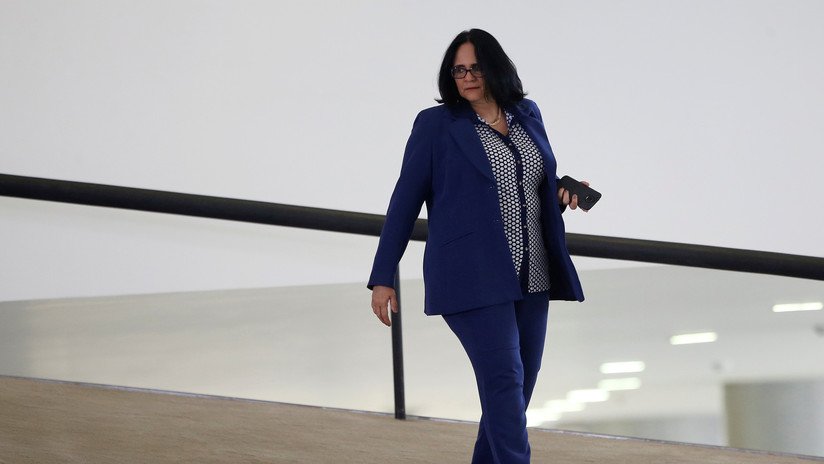 VIDEO: Ministra brasileña insinúa que 'Frozen' convierte a las niñas en lesbianas y la Red se burla de sus palabras