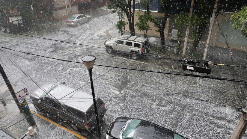 El 'milagro' sucedió: Tláloc, el dios de la lluvia, se vuelve viral en México en plena contingencia ambiental