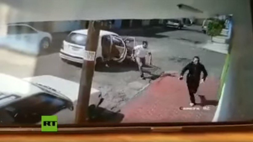 VIDEO: Una mujer se salva de ser secuestrada a plena luz del día en México gracias a su rápida reacción