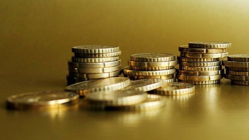 FOTO: Una china compra con monedas un coche de 27.400 dólares