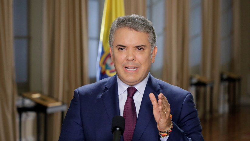 Duque crea Comisión para evaluar al Ejército tras una polémica directriz que podría alentar nuevos "falsos positivos"