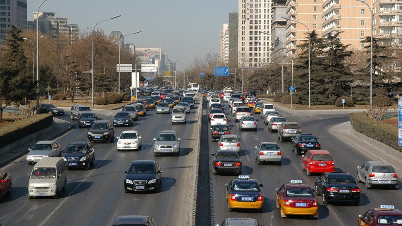 ¿El portal de Narnia?: vehículos desaparecen en una ilusión óptica que desconcierta a la Red (VIDEO)