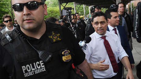 Máxima tensión en la Embajada de Venezuela en Washington donde permanecen unos activistas para evitar el ingreso del personal de Guaidó