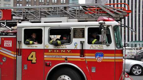 "Sacudió nuestra casa y mis entrañas": Varios heridos por una explosión al norte de Chicago