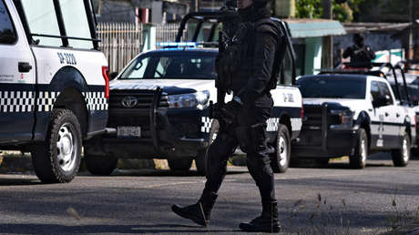 VIDEO: Un comando secuestra a un hombre en Ciudad de México y un auto-patrulla de la Policía los escolta