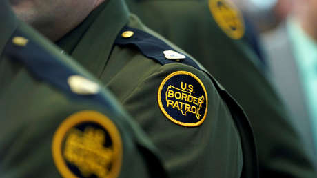 Intenta sobornar a un agente de inmigración para que deporte a su esposa de EE.UU. y es condenado a prisión