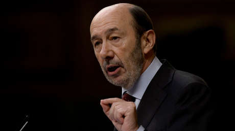 El exministro de Interior de España Alfredo Pérez Rubalcaba en estado grave tras sufrir un ictus