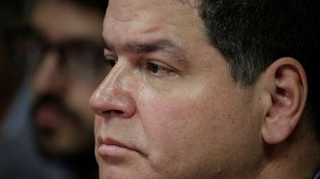 Diputado opositor venezolano acusado de estar detrás del intento golpista huye a Colombia