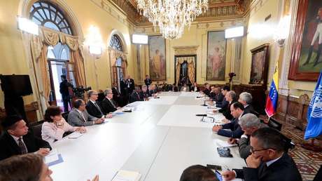 Maduro se reúne con representantes de la ONU en Caracas para "perfeccionar el sistema de protección social"