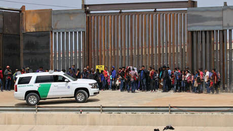 El plan de Trump para reubicar a cientos de indocumentados en Florida crea alarma entre las autoridades locales