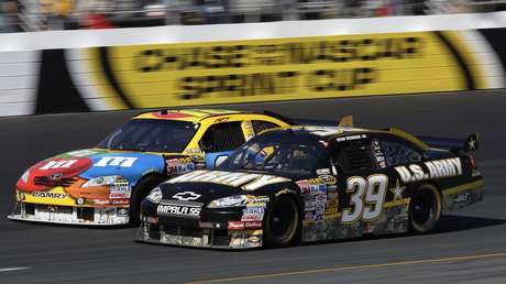VIDEO: Una carrera de la NASCAR acaba a puñetazos entre dos pilotos