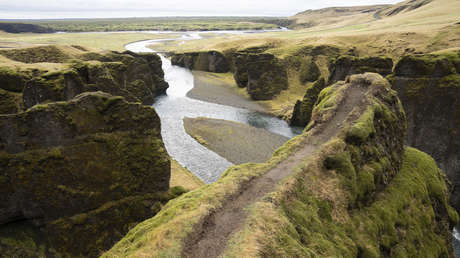Invasión de 'fans' tratando de imitar un video de Justin Bieber causa el cierre de uno de los cañones más hermosos de Islandia