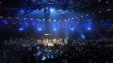 VIDEO: Dos boxeadores protagonizan un 'nocaut doble' al golpearse y caer al mismo tiempo