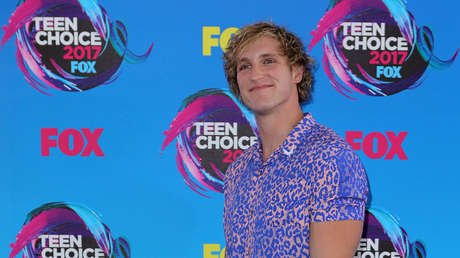 VIDEO: 'Youtuber' Logan Paul noquea de un tortazo a su entrenador, se asusta y cancela su duelo con el campeón ruso de bofetadas