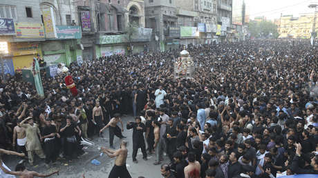 FOTOS, VIDEO: La acusación de blasfemia contra un veterinario hindú provoca violentos disturbios en Pakistán