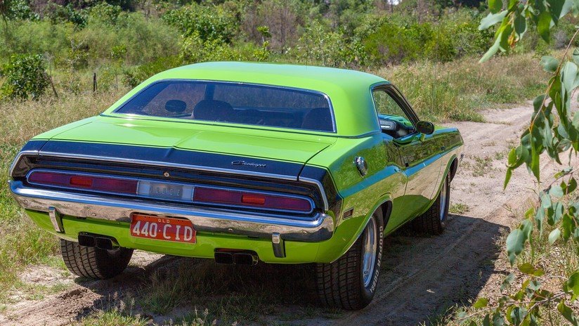 EE.UU.: Detienen a un delincuente tras encontrarlo en el maletero de un coche que iba a ser subastado 