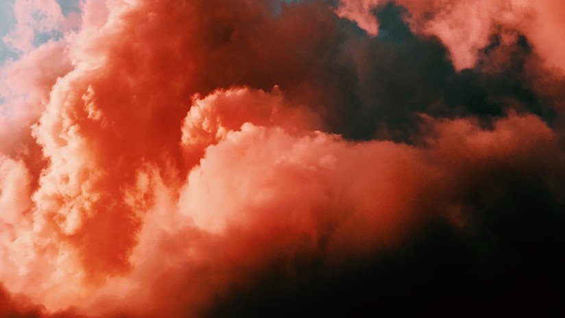 La NASA capta espectaculares imágenes de nubes 'brillantes' en el cielo de Marte (FOTOS)