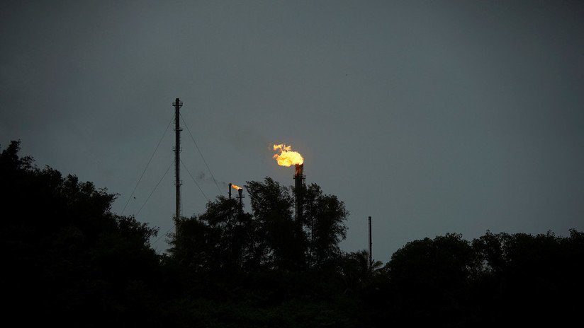 Los precios del crudo caen ante los pronósticos de desaceleración de la demanda por los conflictos comerciales 