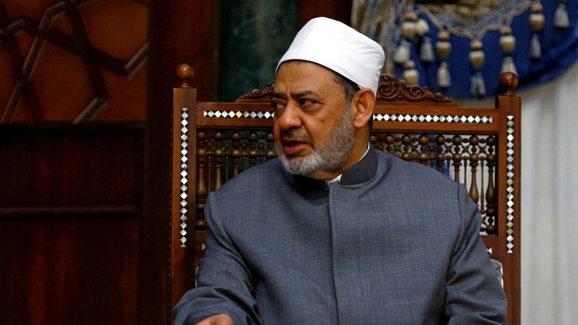 Un imán egipcio afirma que está bien golpear a las mujeres siempre que "no se rompan sus huesos"