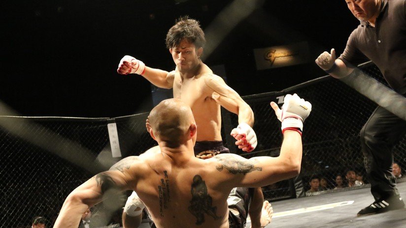 VIDEO: Un luchador de MMA noquea a su gigantesco rival de 160 kilos en apenas 49 segundos